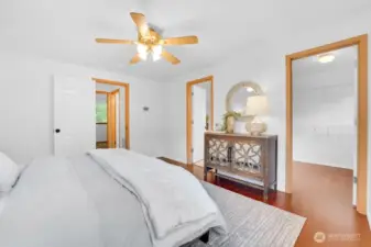 Expansive primary bedroom with en-suite and walk-in closet.