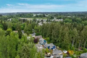 teritorial viewIdeal location near parks, shopping, and I-405.