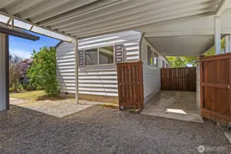 Extra covered space for gardening tools~
