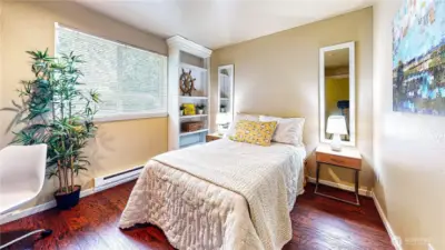 2nd bedroom