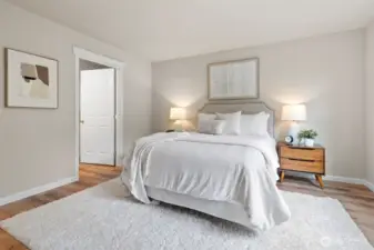 Primary suite on the main.