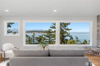 Living room features hardwood floors.