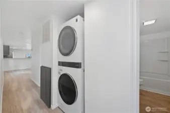 Washer / dryer stay!