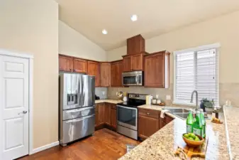 Plenty of counter space for several cooks!
