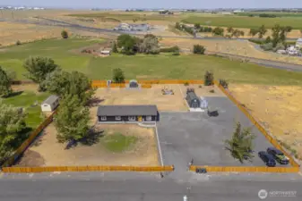 Fully fenced 1 acre