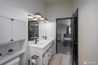 Primary bath
