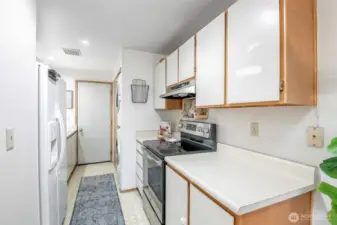 All appliances stay.
