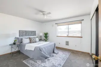 Primary bedroom. large mirrored double closet.