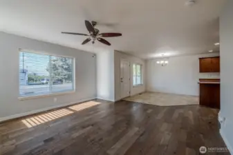 Hardwood floors in the livingroom
