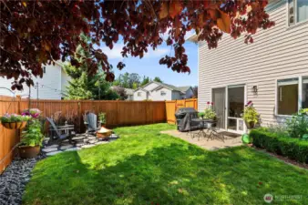 Large, perfectly appointed, fully fenced, backyard.