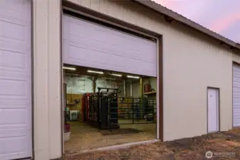 2,955 sq. ft. shop with calving area and vet facility