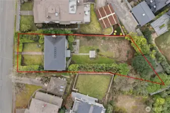 Nearly 12,000 square foot lot.  Huge open back yard outlined in red.