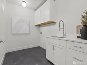 Spacious laundry room!