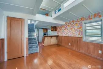 Laundry and storage in the closet to the left...