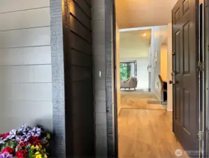 2 bedroom/2 bath top floor condo unit in the sought after Park Meridian community with new flooring and fresh interior paint throughout.