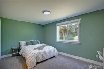 Additional bedroom adjacent to Jack n Jill bath.