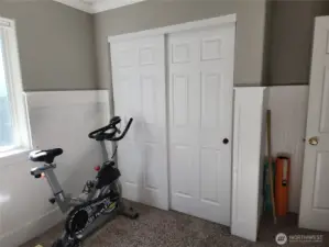Closet to guest room 2