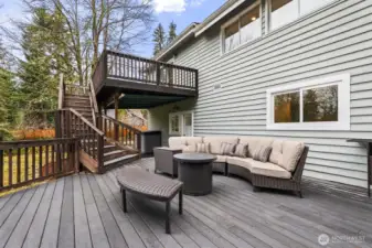 Another view of the deck