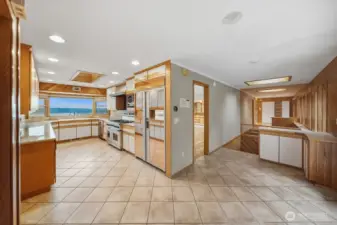Kitchen entry