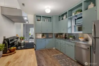 Large kitchen space - lots of potential- LVP floors.