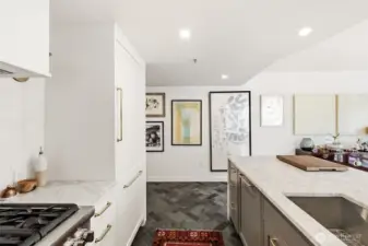 Beautiful modern kitchen with luxury finishes.