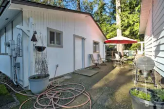 Large patio area for entertaining