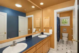 Full bath on 2nd level.