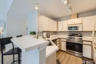 Brand-New Luxury Vinyl Tile Floors, Stainless Stove/Range + Built-in Microwave
