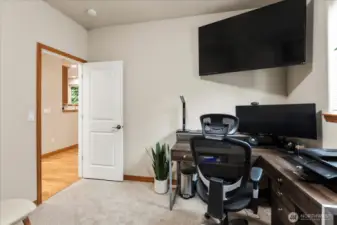 Main Floor Bedroom/Office