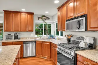 Cherry cabinets & Stainless appliances