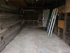 Garage/Shed