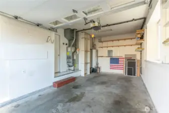 Single Car Garage w plenty of space