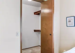 Walk-in closet