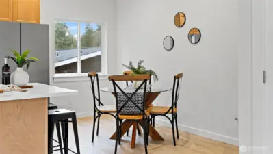 Designated eating space (a little breakfast nook would be sweet here)