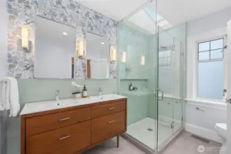 Primary Suite Bathroom
