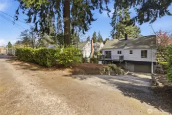 Rare alley access + a long driveway = parking made eas