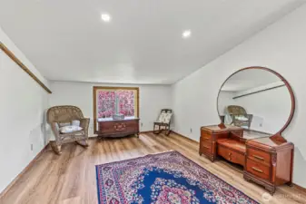 Upper Bedroom Sitting Area