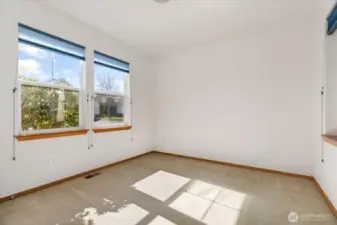 Front smallest bedroom.