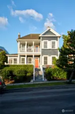 Welcome to 33 Fireside Lane! This gorgeous custom home site high above the iconic amphitheater with sweeping views of town and the ocean.