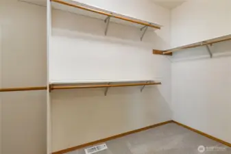 Primary has a large walk-in closet