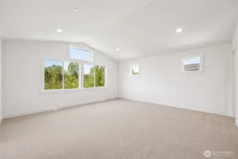 Huge primary bedroom