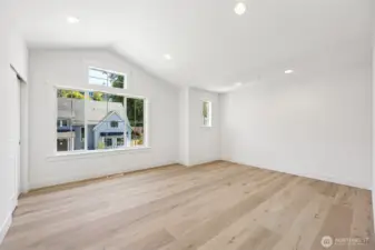 Large bonus room can be whatever you need it to be! Homework area, office, media room?