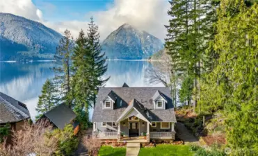 Lake Cushman Home