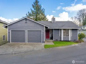 Detached condo in Seattle that lives like a single level rambler with the ease of condo ownership.