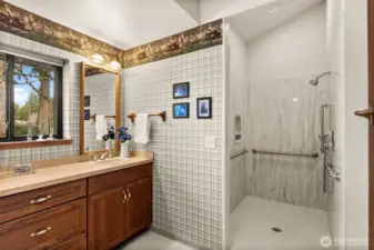 Primary bath w/walk-in shower & double sinks