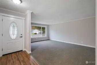 Entry/Living Room