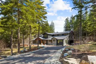 Welcome to this stunning brand new home built in Tumble Creek!