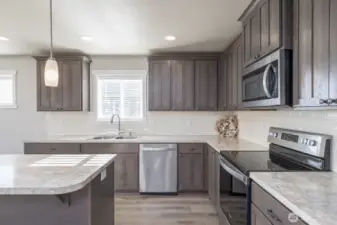 Gorgeous and spacious kitchen