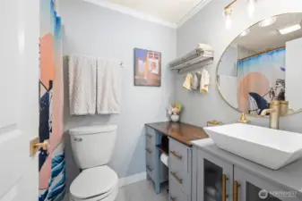Full Bathroom