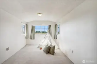 Landing room on upper floor